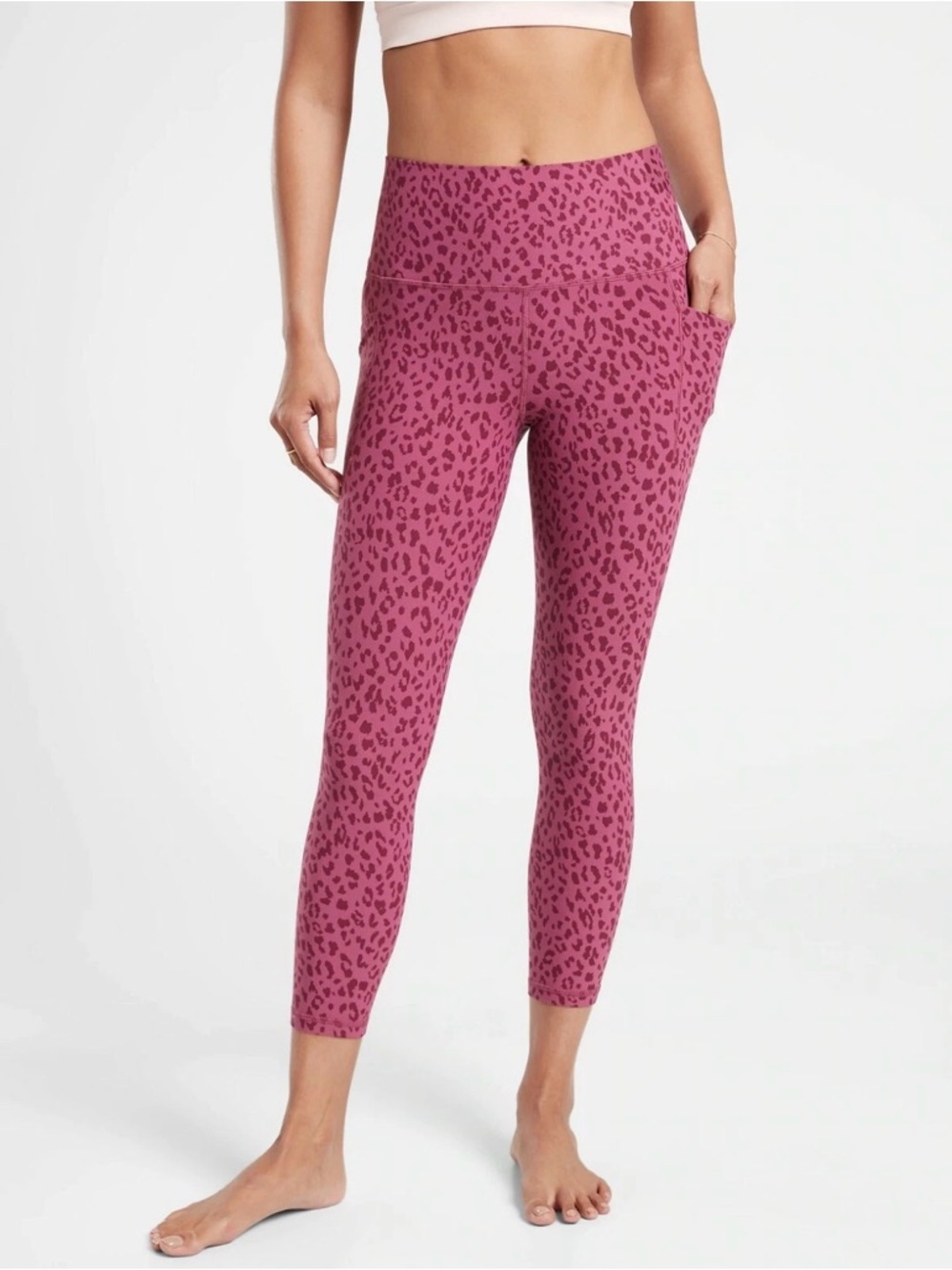 Athleta Salutation Stash Pocket II 7/8 Tight Pink Leopard Size M/T